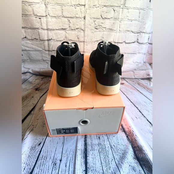 NIKE. Air Fear Of God Raid Black. Size 10.5 - Picture 8 of 13